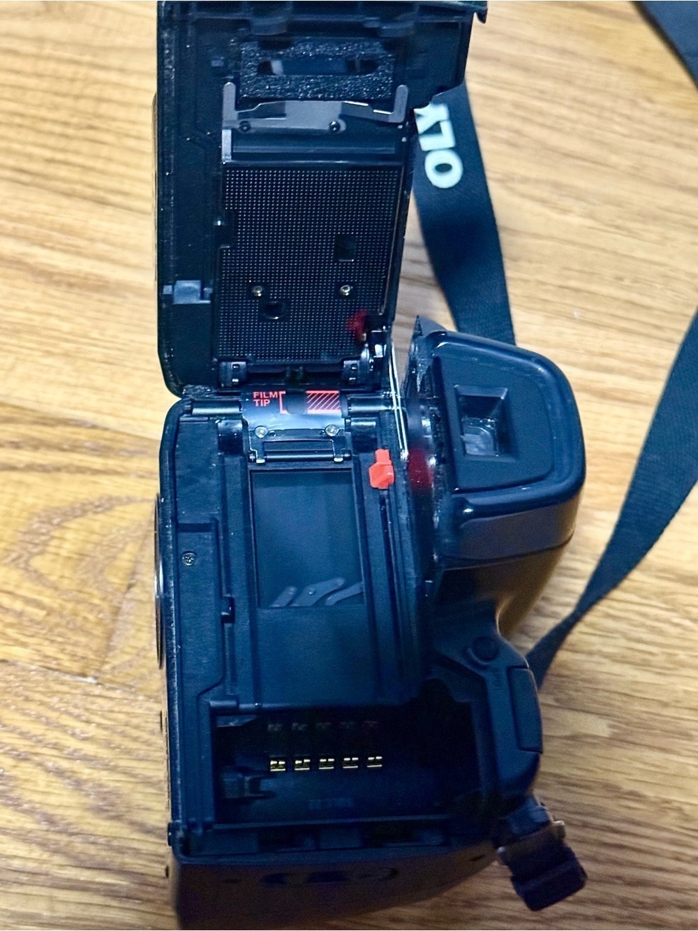 Olympus IS-2 35mm Film Camera​​​​​​ - Picture 6 of 6